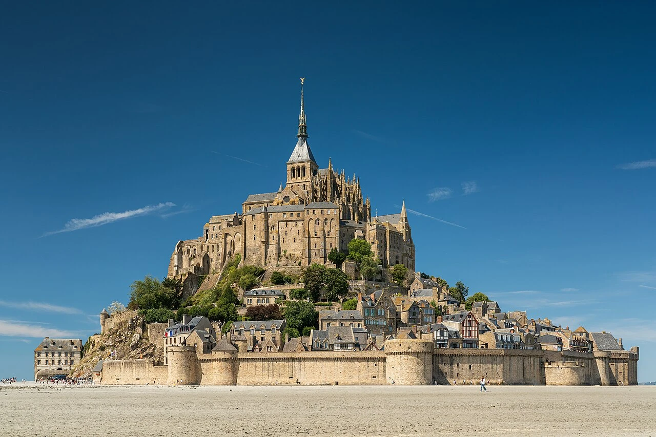 Le Mont-Saint-Michel, Mont-Saint-Michel Abbey