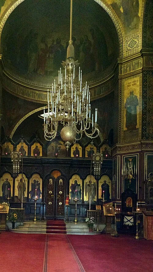The Nave under the Greek Cross