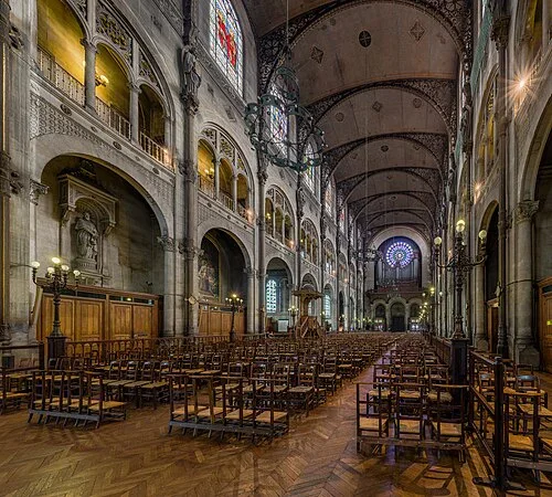 The Nave: Iron Frame and Trapezoidal Plan