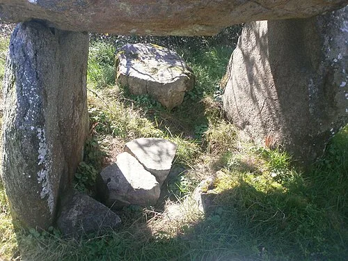 Dolmen de Roch-Vihan: Working Life of the Ruins