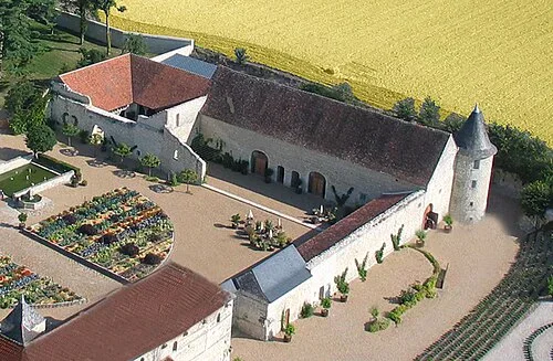 The Outer Courtyard and the Commons